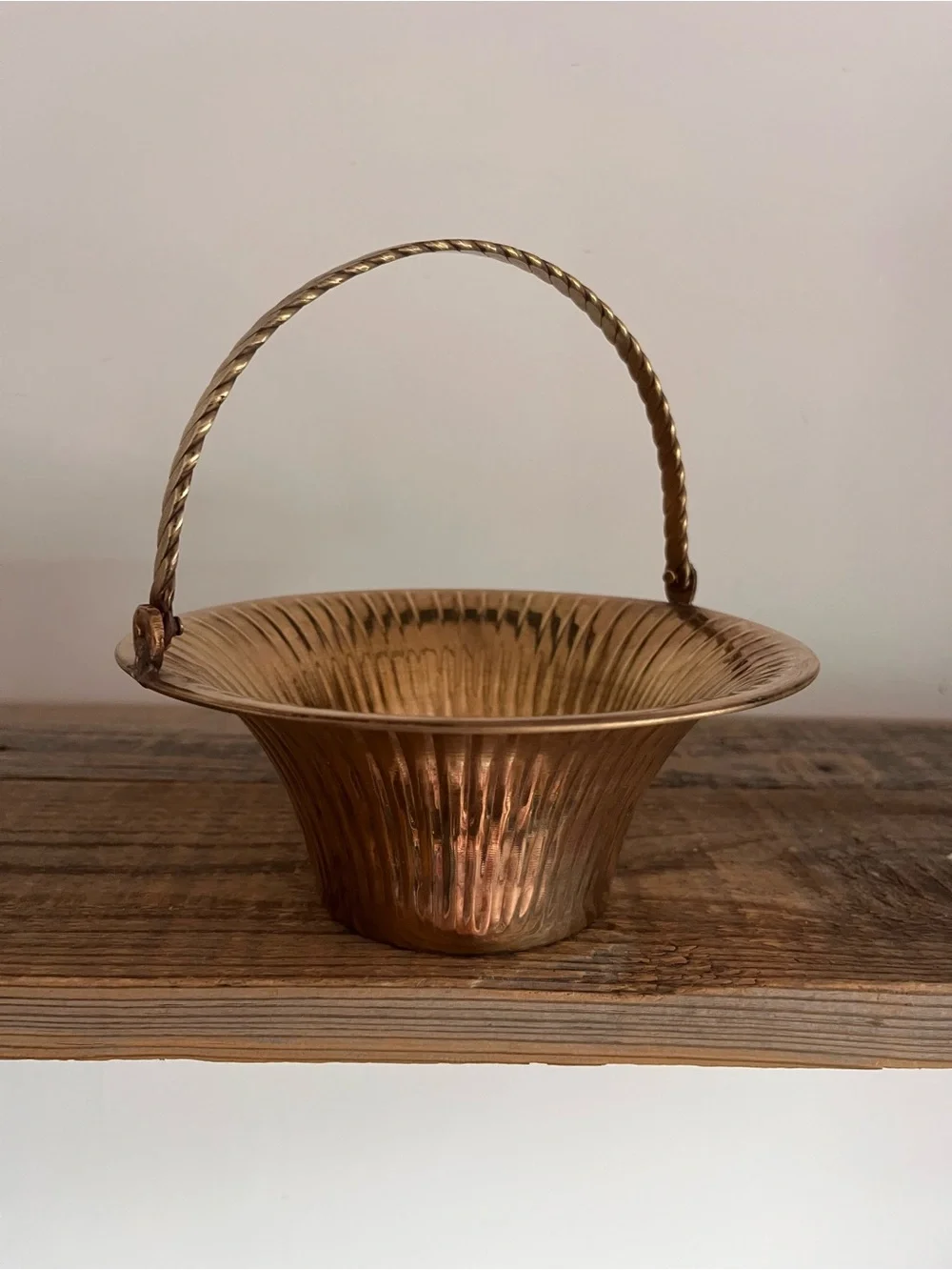 Brass Fluted Basket with Twisted Handle - Gold Tone